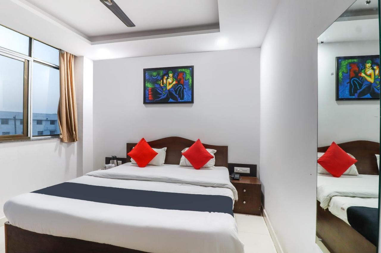 Capital O 70631 Hotel Dwarka International Darbhanga Exterior photo